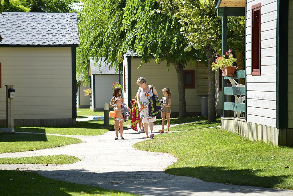 Bungalows Stel-Puigcerdà Zimmer foto